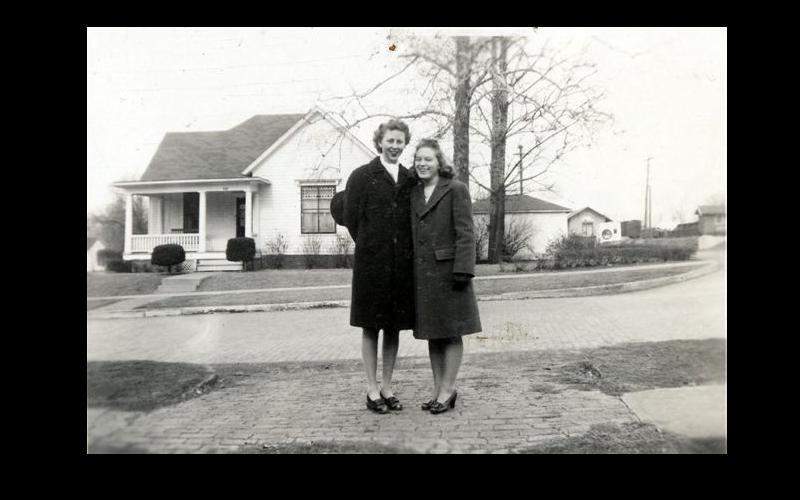 Jean's College Roommates | Jean shared an off-campus house with two other Northwest students. Left: Eulaine Fox. Right: Virginia "Ginger" McGinness. (Courtesy of Jean JENNINGS Bartik Computing Museum)